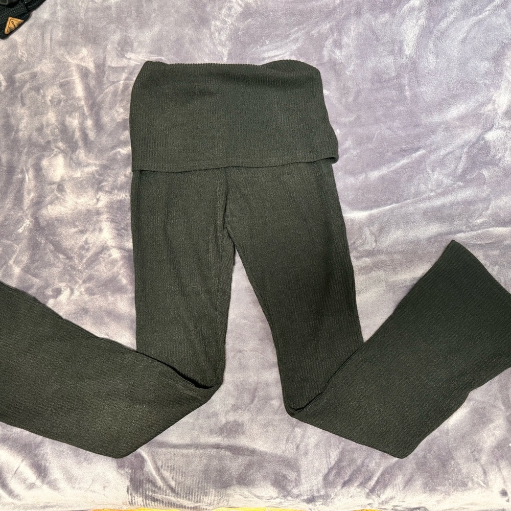 Olive High-Waisted Full-Length Leggings with Textured Finish